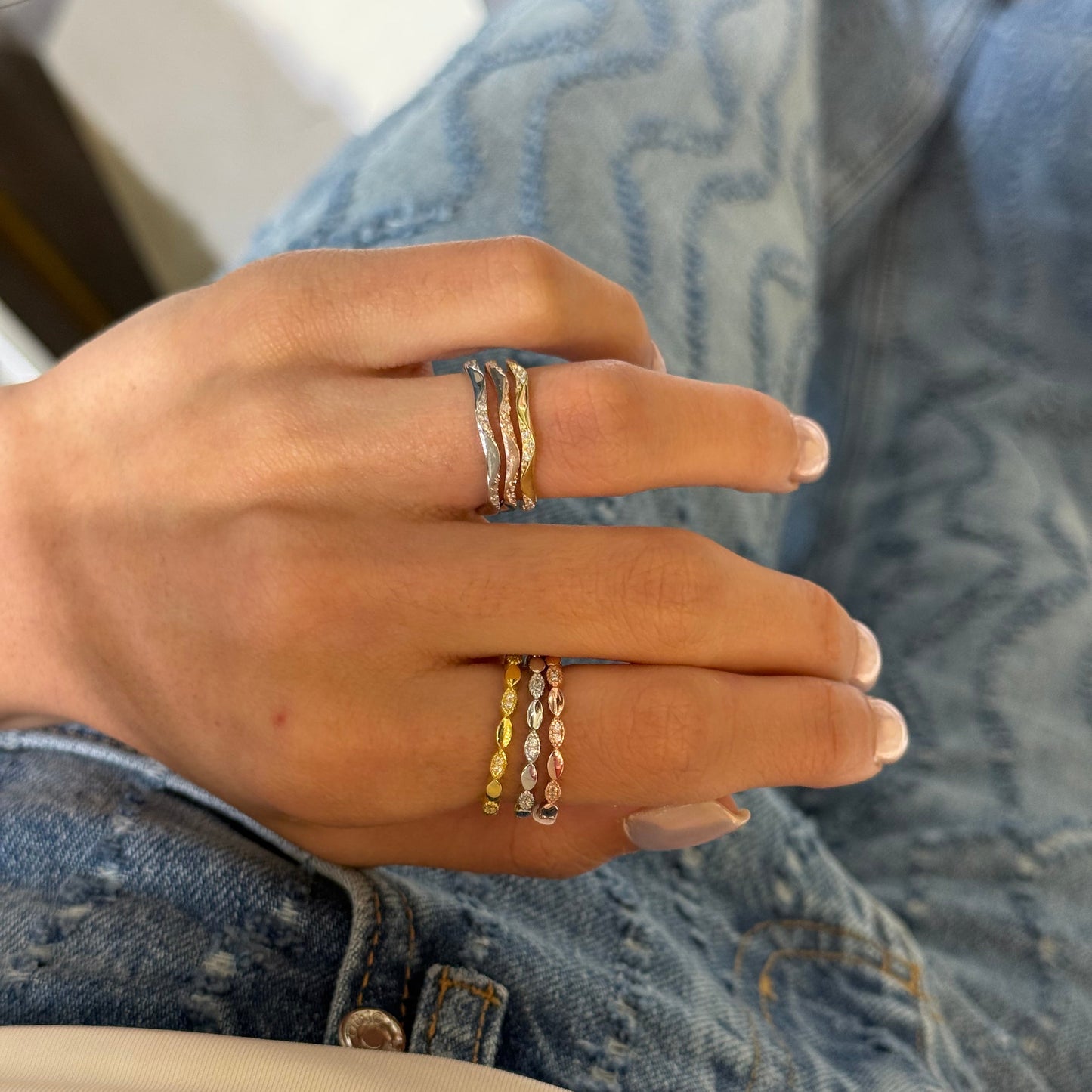 Oval Shape Pattern With Zircon