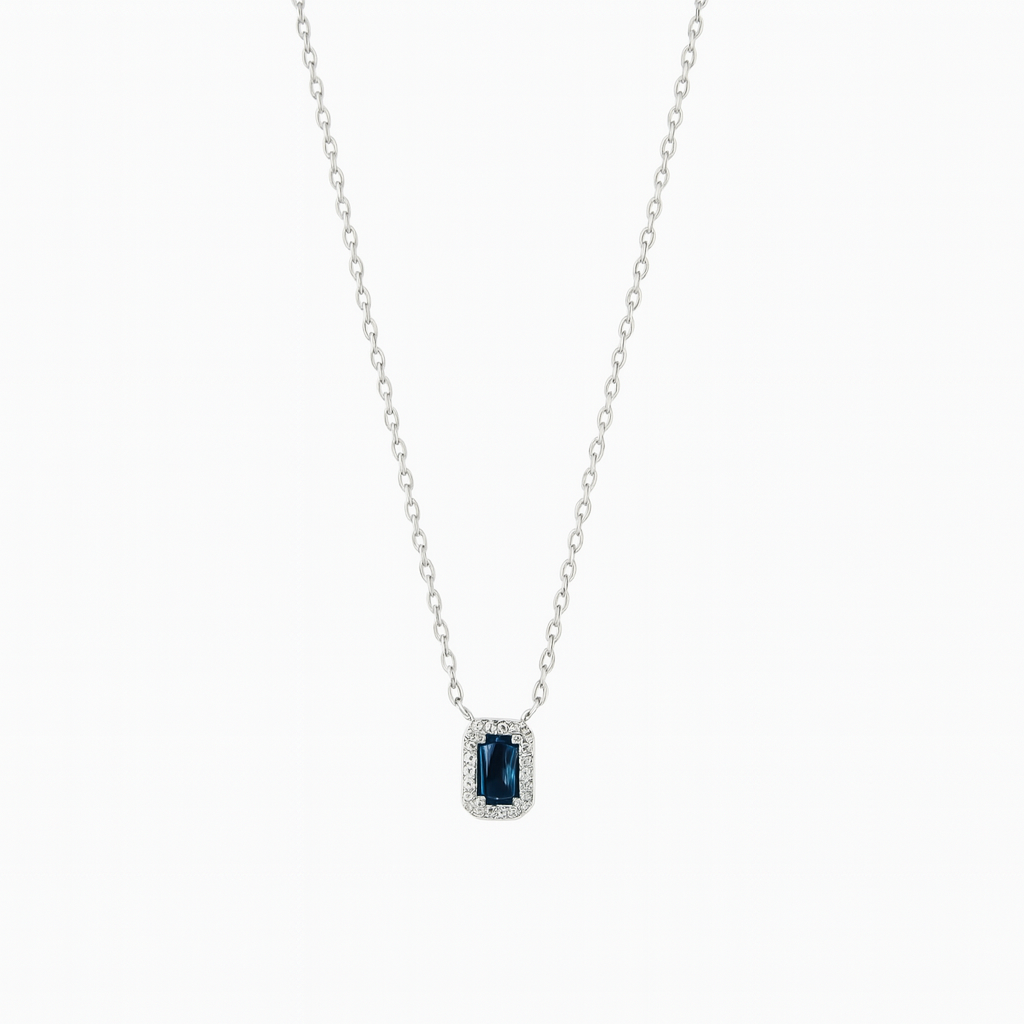 Simple Zircon Rectangle Necklace In Silver
