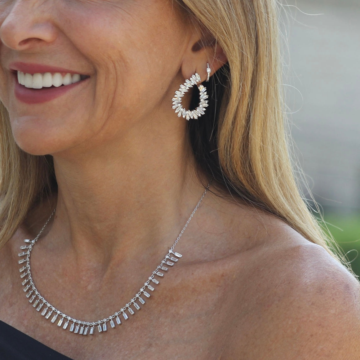 Swirl zircon earrings