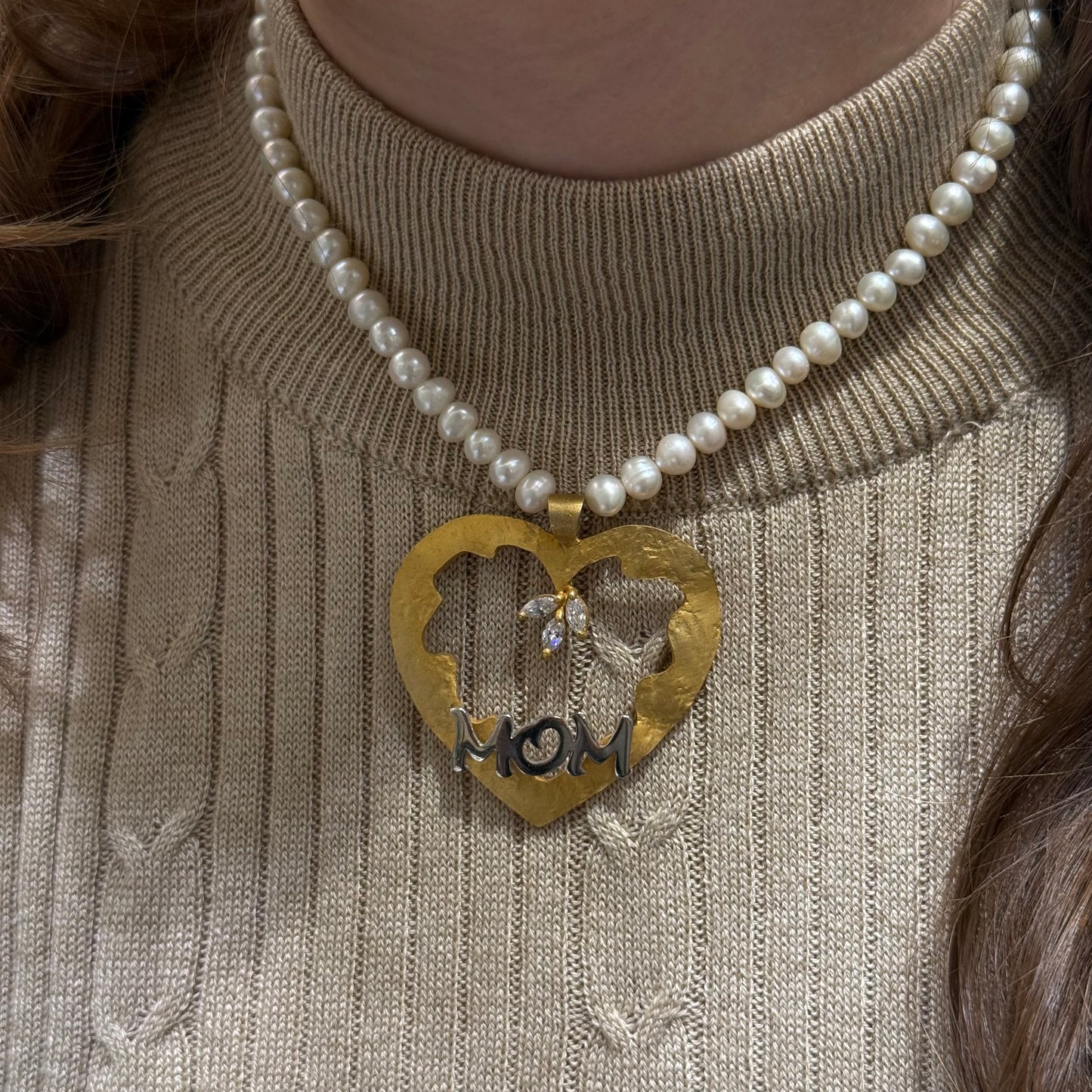 Pearly Mom Necklace