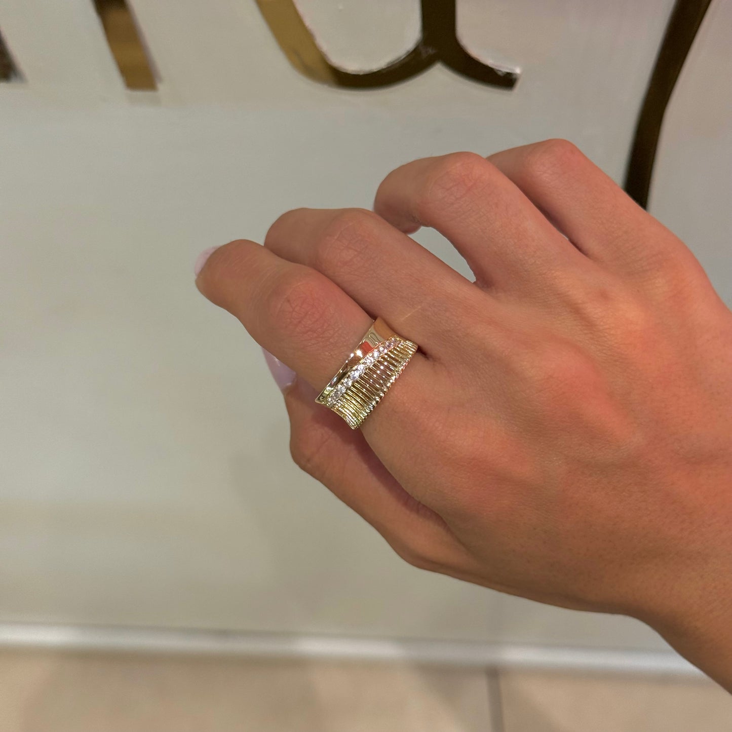 Half-Ribbed Ring