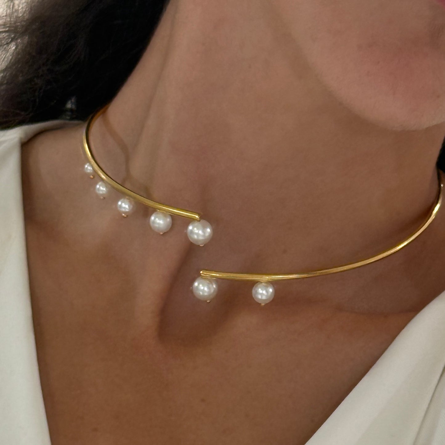 Dainty Pearl Chocker