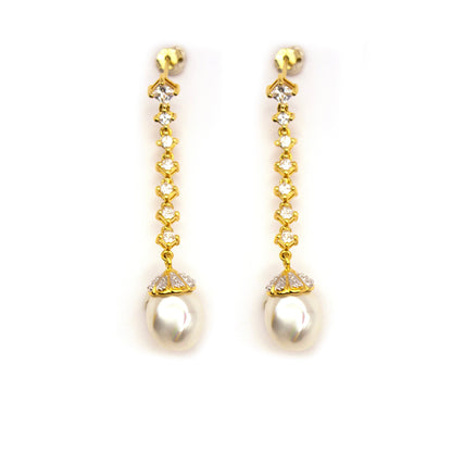 All Glammed up Pearl Earrings