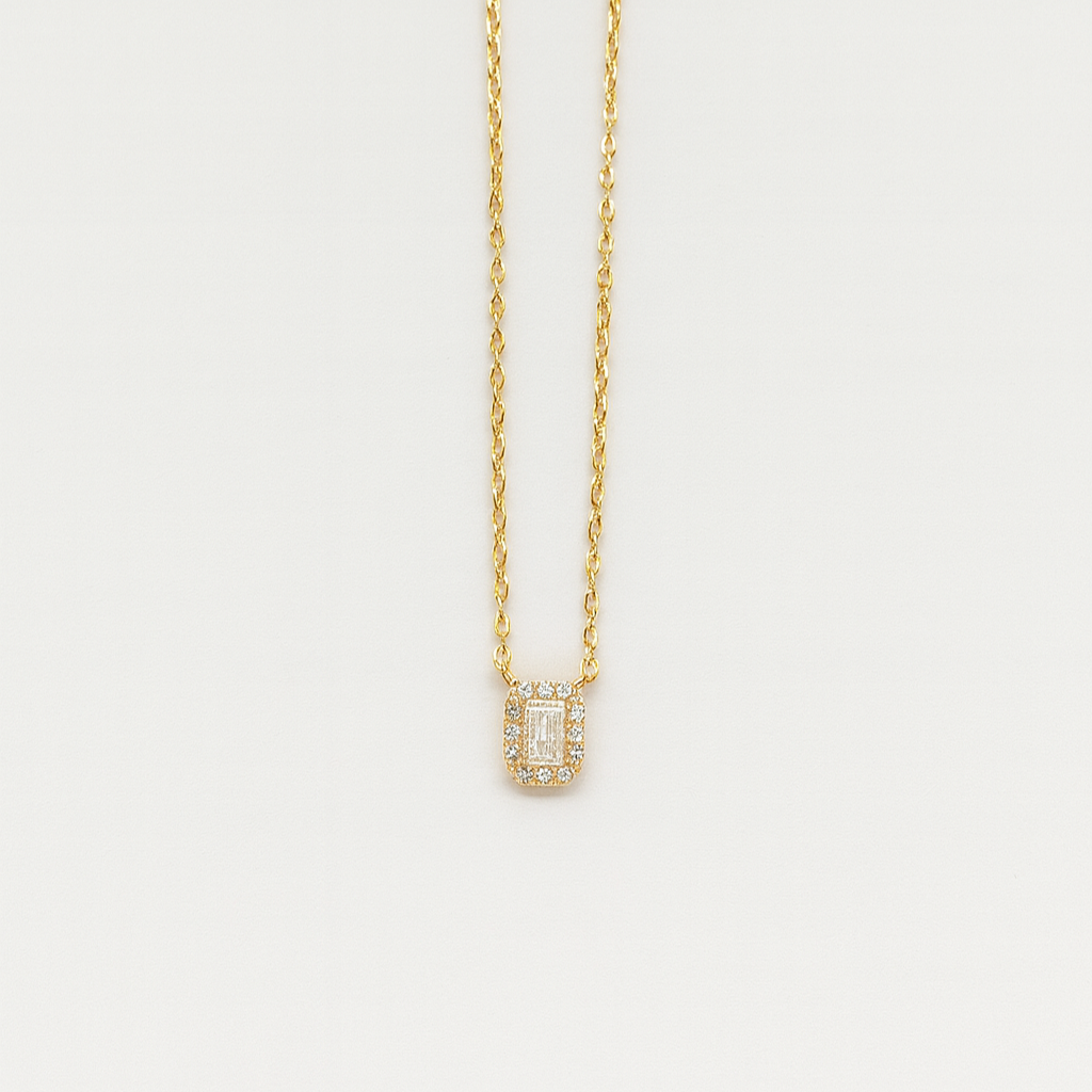 Simple Zircon Rectangle Necklace In Gold
