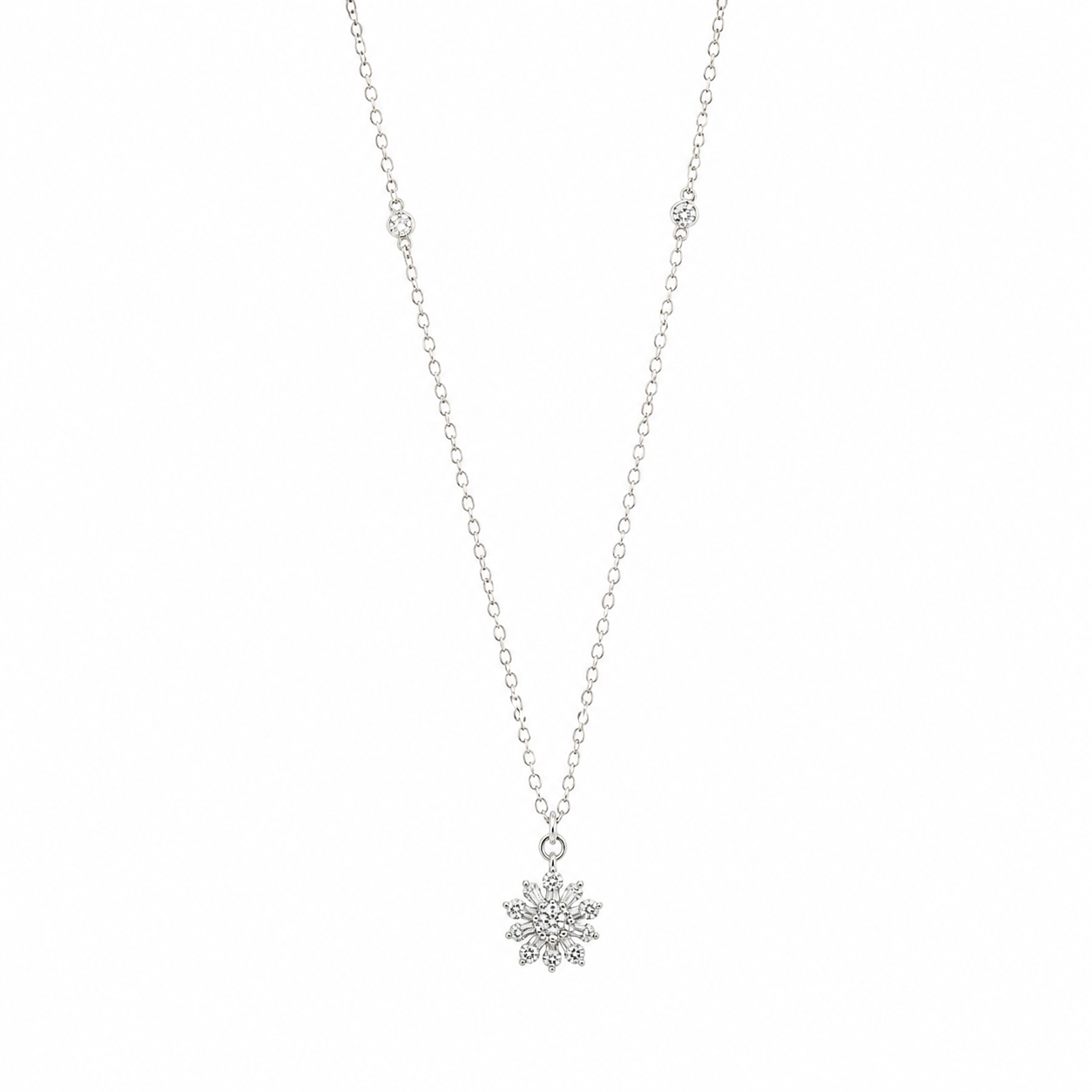 Minimalistic Flower Necklace