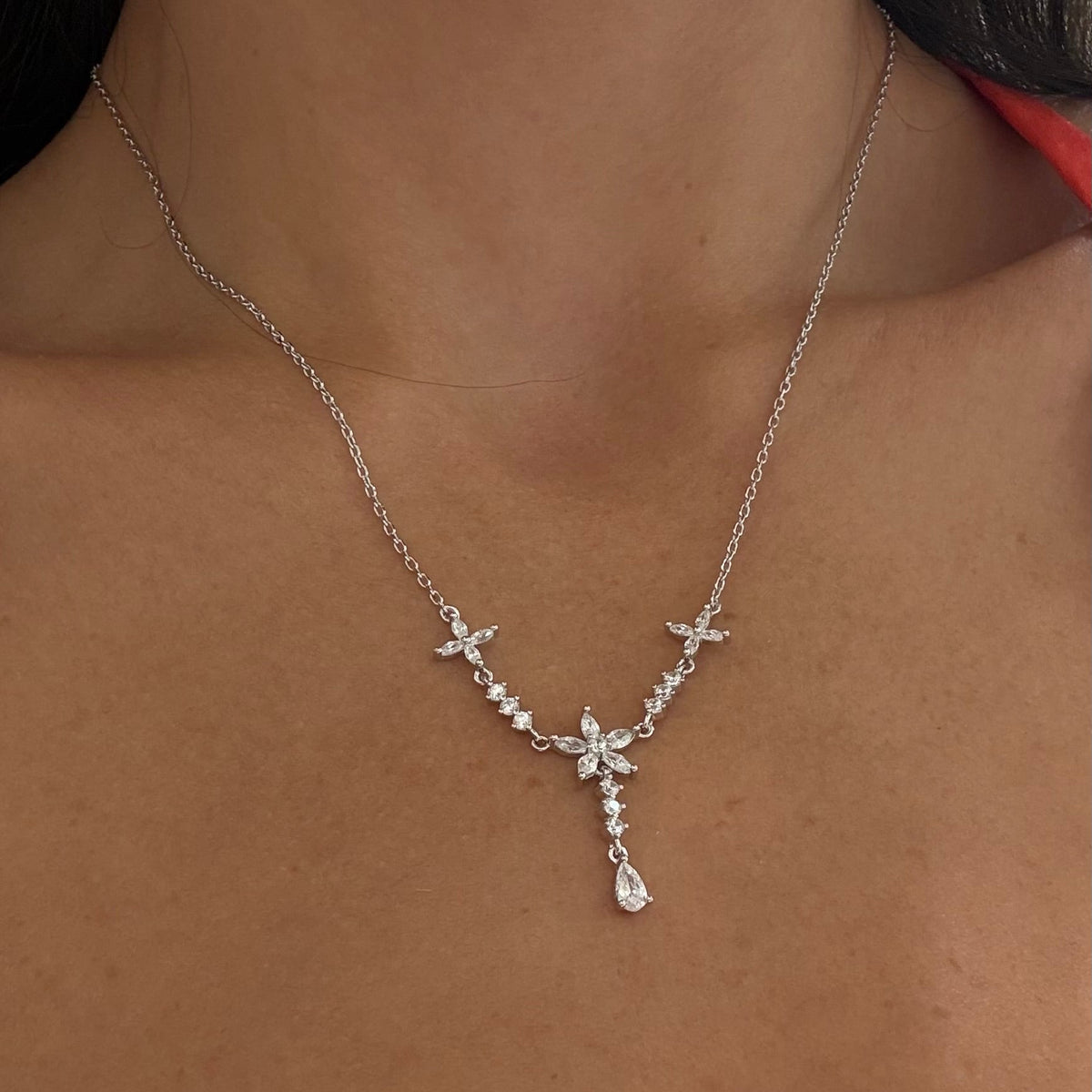 Petals Necklace