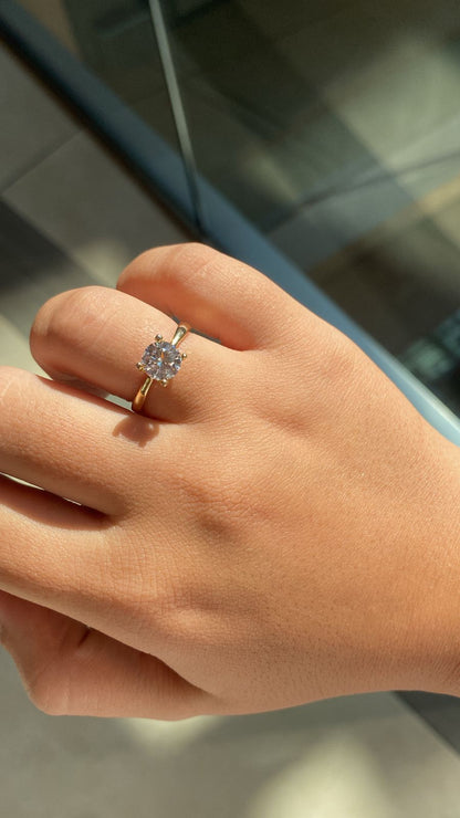 Simple Solitaire ring