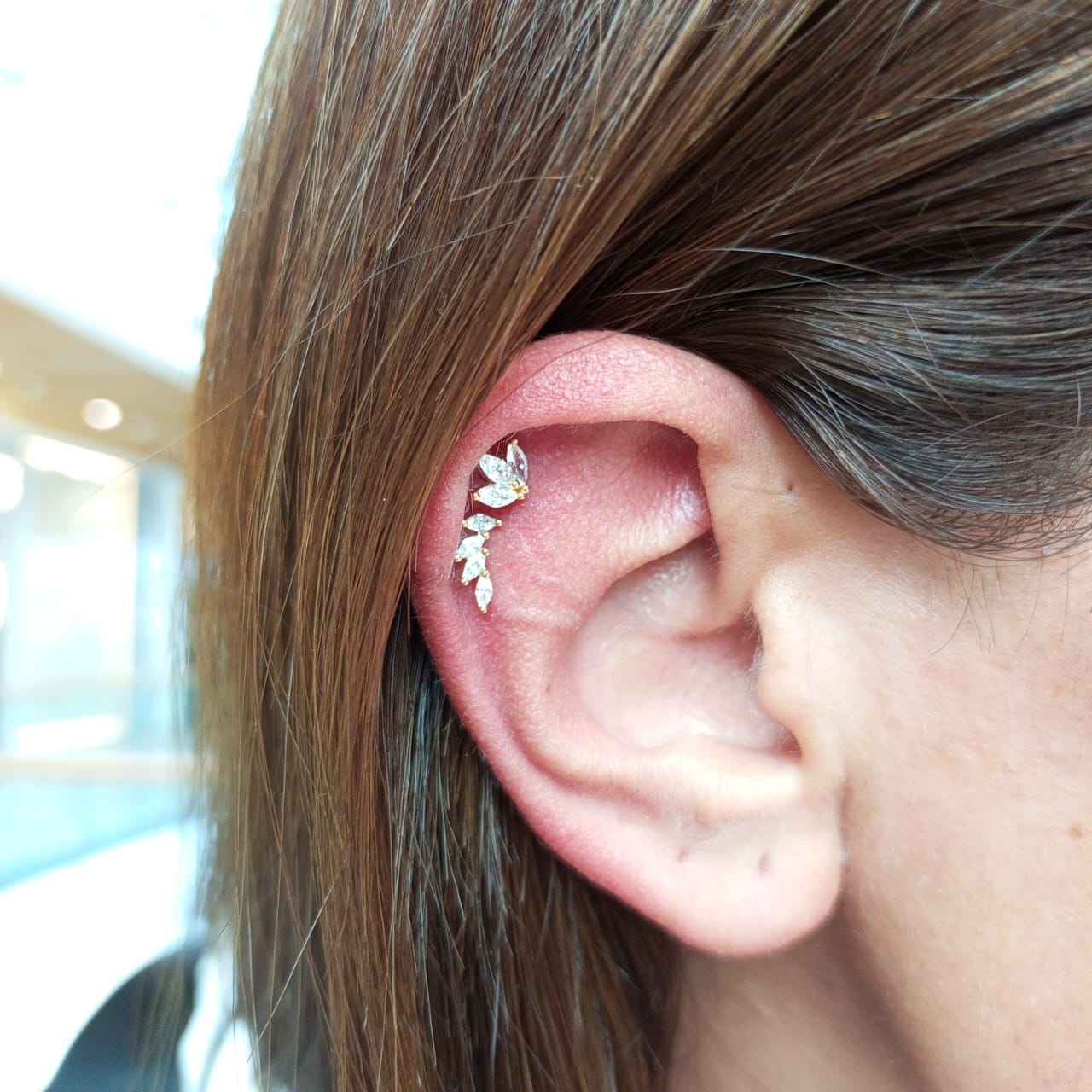 Single Piece Crystal Petal Flat-back Earring