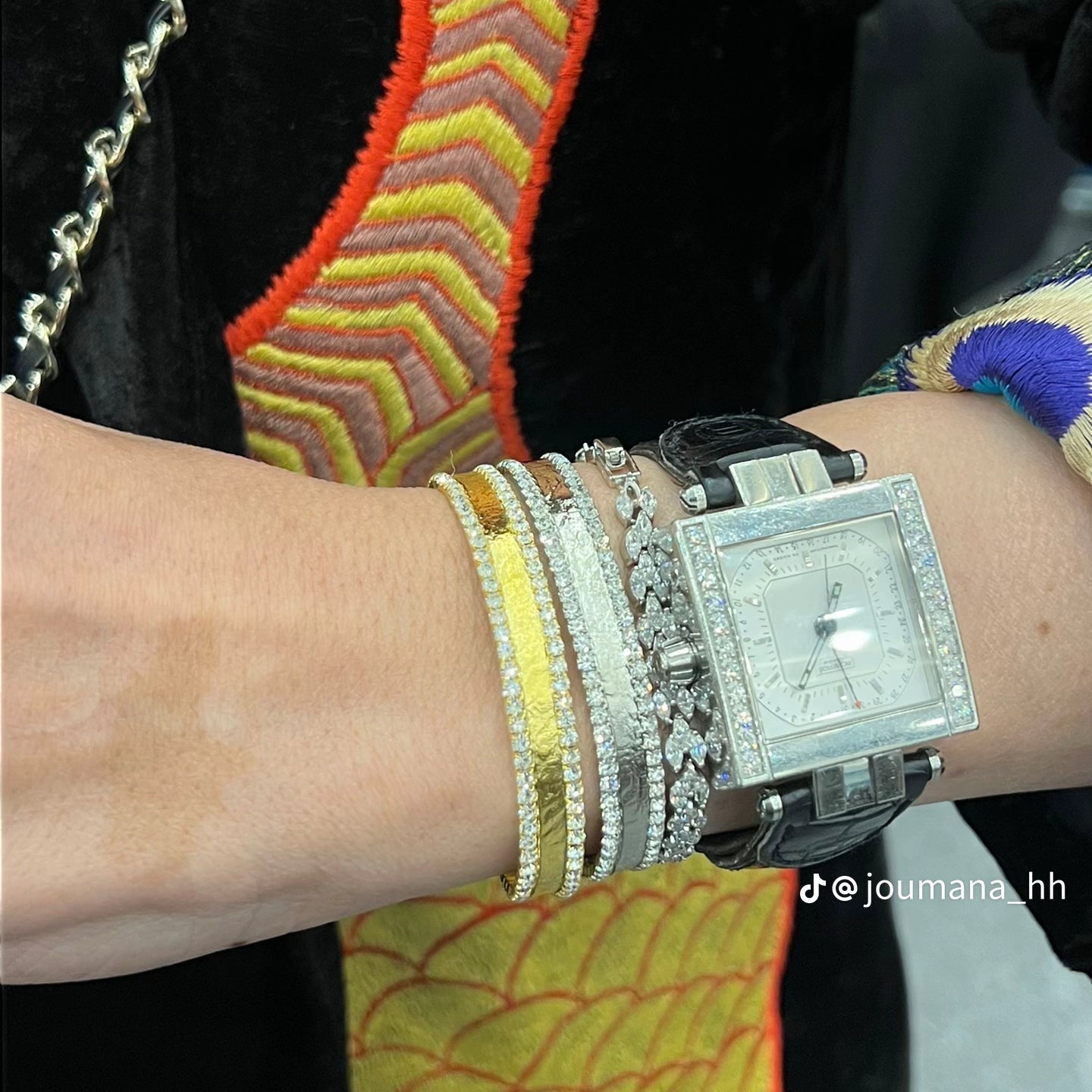 Thin Double Side Zircon Bangle