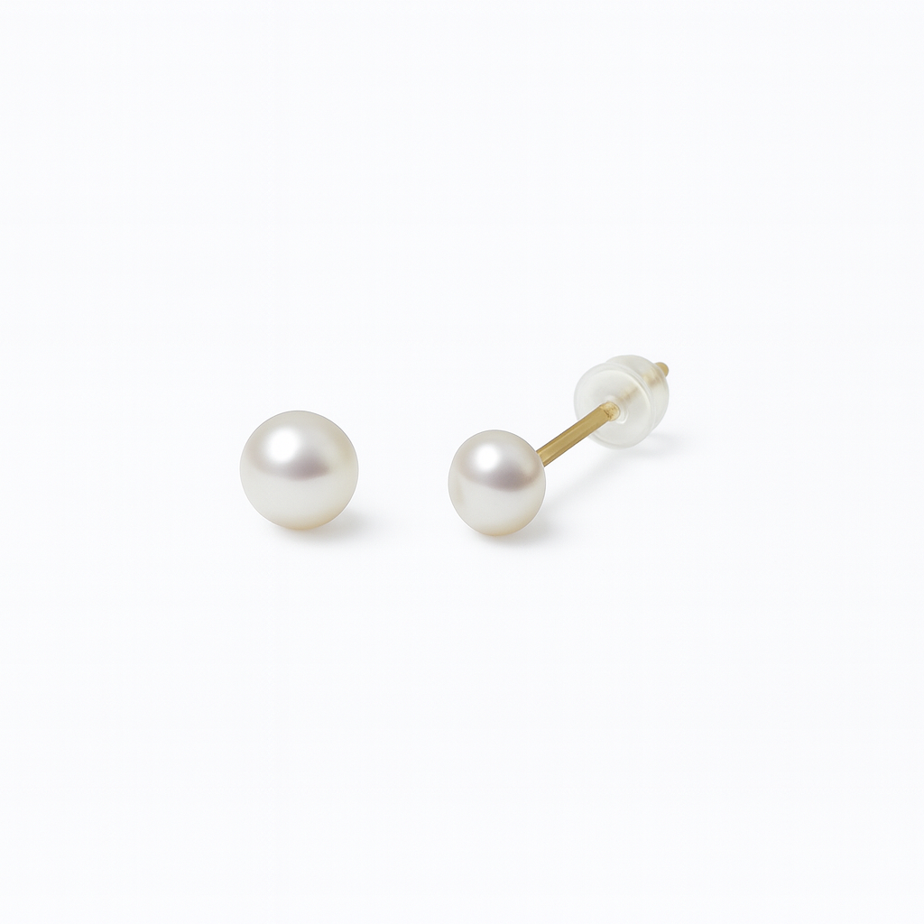 Classy Pearl Studs