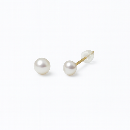 Classy Pearl Studs