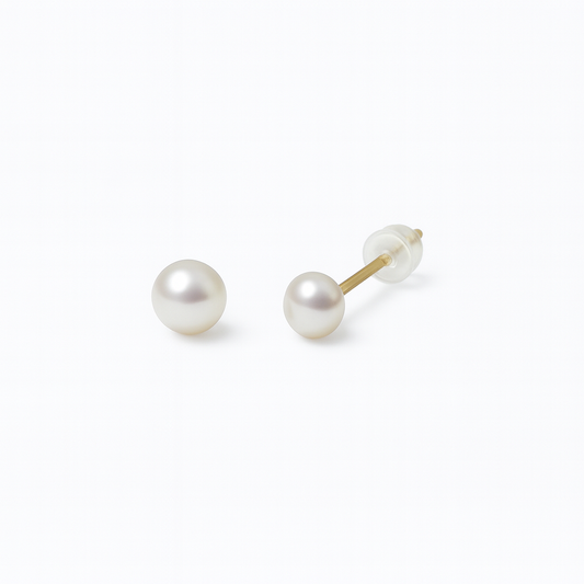 Classy Pearl Studs