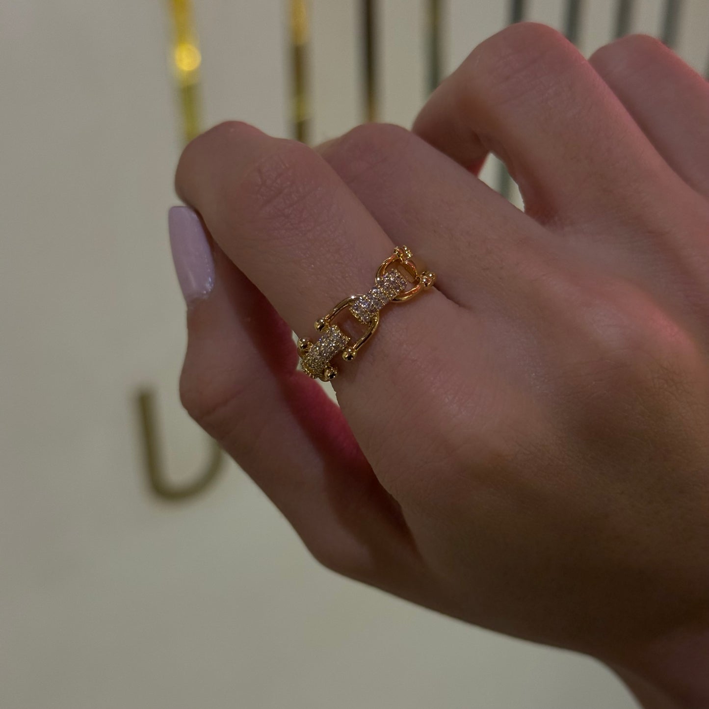 Chain With Zircon Sequence Ring